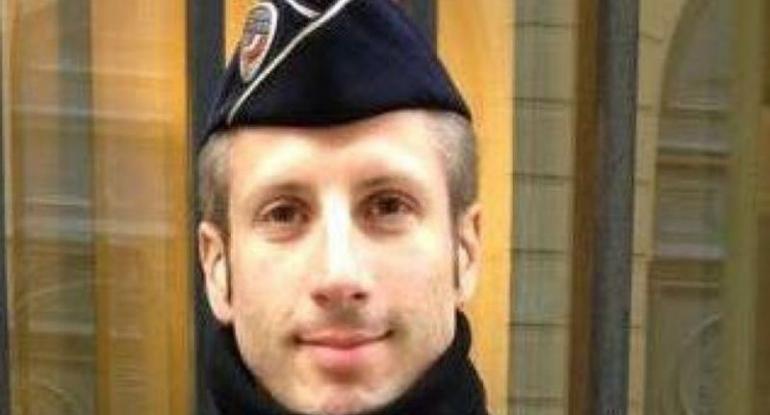 Τραγική ειρωνία: Ο νεκρός αστυνομικός ήταν από τους πρώτους που είχαν σπεύσει στην επίθεση στο Bataclan