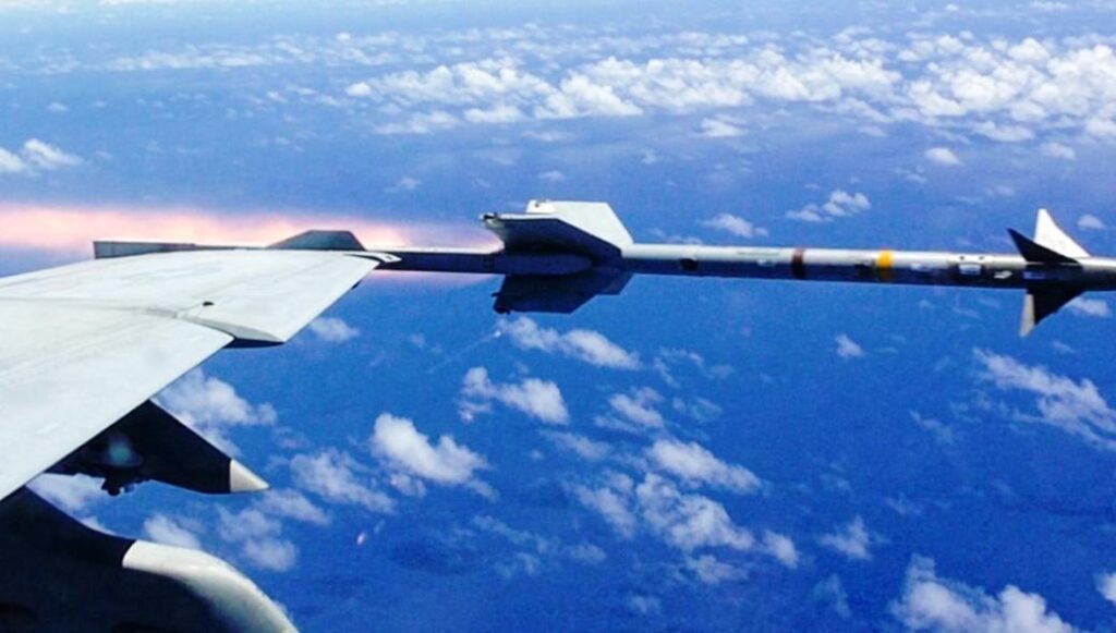 Αμερικανικό Ναυτικό: «Να μην επιχειρήσει η Β. Κορέα το οτιδήποτε – Ότι πετάξει θα πεθάνει» (βίντεο)