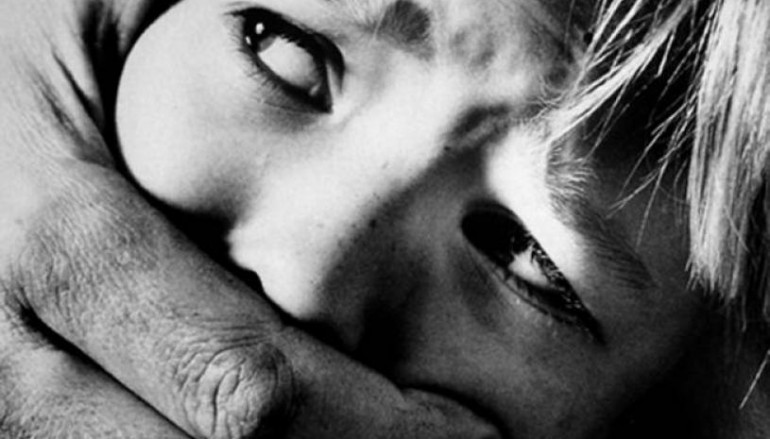 Φρίκη προκαλεί νέα υπόθεση παιδεραστίας στην Αθήνα