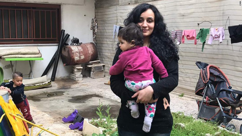 Η ιστορία μιας νύφης του ISIS – Οι αναγκαστικοί γάμοι και η ζωή στη Ράκα «σαν να είσαι νεκρός» (φωτό, βίντεο)