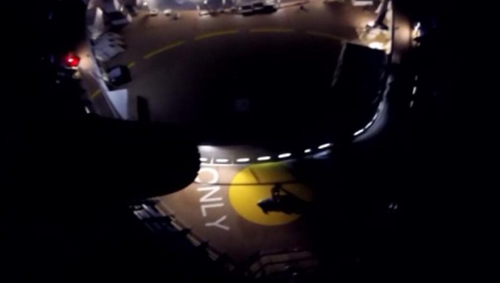 Εντυπωσιακά πλάνα από νυχτερινή επιχείρηση ελικοπτέρου του ΠΝ για διακομιδή ασθενούς (βίντεο)