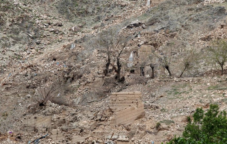 Αφγανιστάν: Το μέγεθος της καταστροφής μετά τη ρίψη της «μητέρας όλων των βομβών» (φωτό, βίντεο)