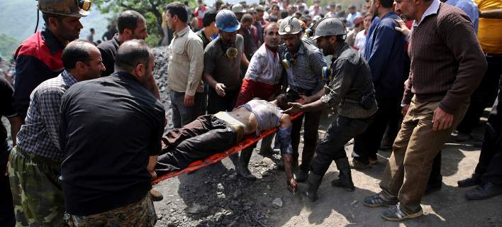 Τουλάχιστον 35 άνθρωποι έχασαν τη ζωή τους από την έκρηξη σε ορυχείο στο Ιράν (φωτό)