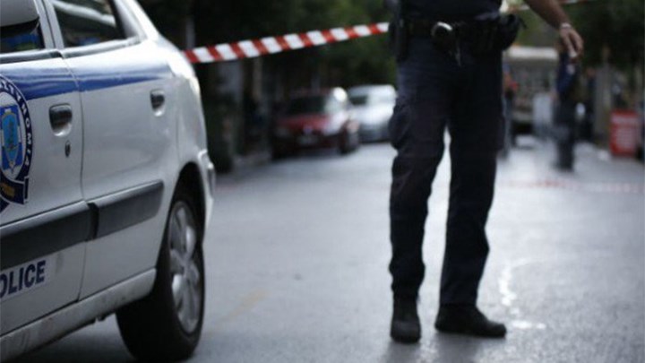 Ν.Σμύρνη: Άνδρας που πυροβολούσε από το μπαλκόνι του τραυμάτισε τέσσερα παιδιά (upd)