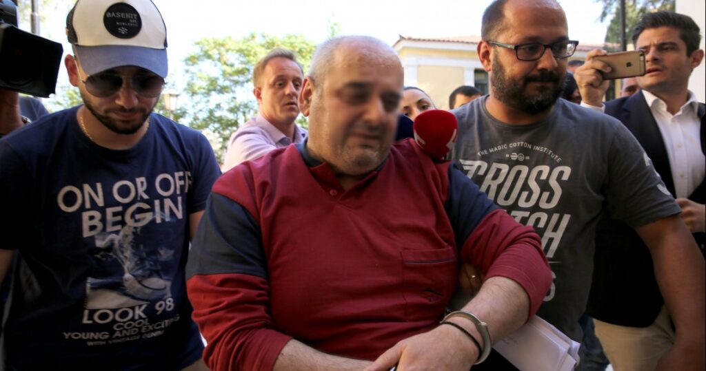 Νέες μαρτυρίες για τον βιαστή της Δάφνης: «Κυκλοφορούσε με ένα παπάκι… ψυχικά δεν πρέπει να ήταν καλά» (βίντεο)