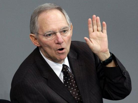 Σόιμπλε για Μακρόν:«Εκτός τόπου η πρότασή του για ευρωπαίο ΥΠΟΙΚ»