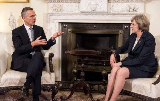Στολτενμπεργκ προς Μέι: Το ΝΑΤΟ προτίθεται να στείλει περεταίρω ενισχύσεις στο Αφγανιστάν