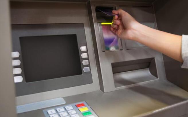 Τρεις Ρουμάνοι κατηγορούνται για εμπλοκή σε ανατίναξη ΑΤΜ