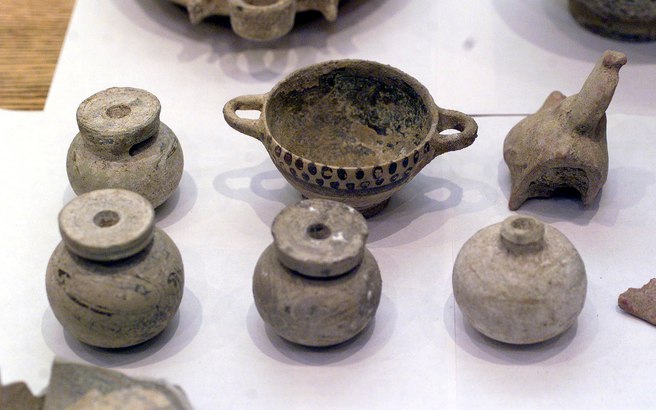 Χαλκιδική: Παράνομες αποθήκες με χιλιάδες αρχαία