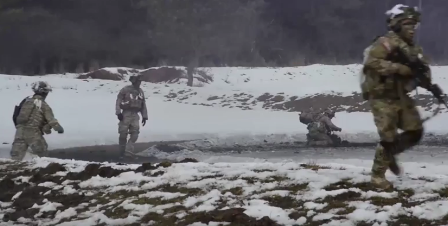 Αμερικανοί αλεξιπτωτιστές εν δράσει: Ασκήσεις με πραγματικά πυρά ανά την Ευρώπη! (βίντεο)