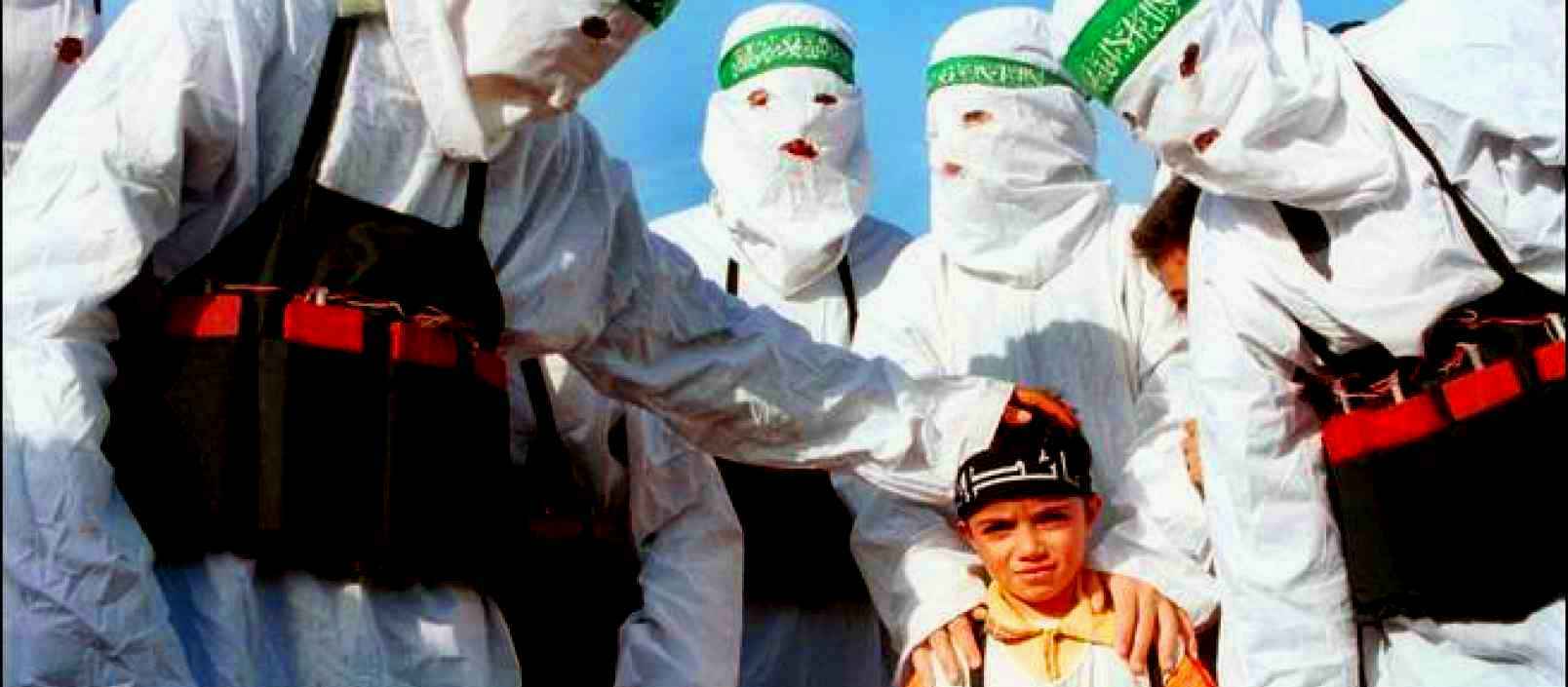 Ισλαμικός τρόμος στο Μάντσεστερ: Ενας καμικάζι αυτοκτονίας που έψελνε το κοράνι ο φονιάς! (φωτό, βίντεο)