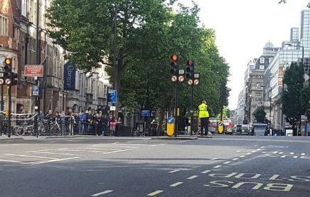 Συναγερμός στο Λονδίνο – Εντοπίστηκε ύποπτο πακέτο στον σταθμό Victoria Coach (φωτό)