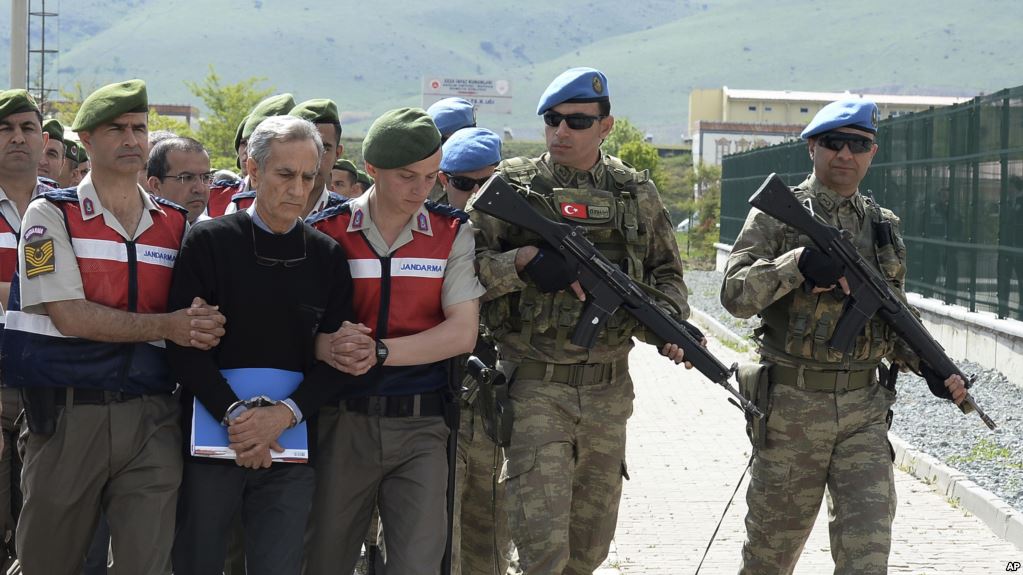 Τουρκία: Πάνω από 260 εντάλματα σύλληψης για υποστηρικτές του Γκιουλέν