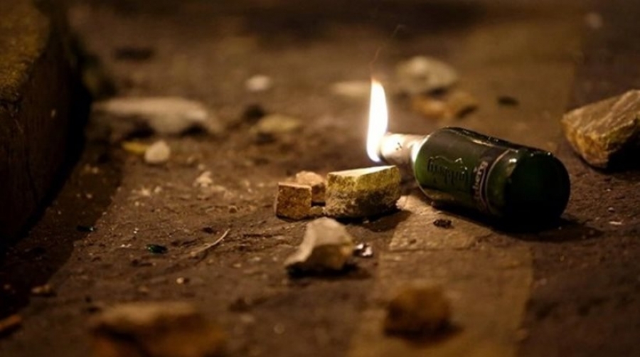 Ανομίας συνέχεια: Κουκουλοφόροι έριξαν μολότοφ στο Υπουργείο Πολιτισμού