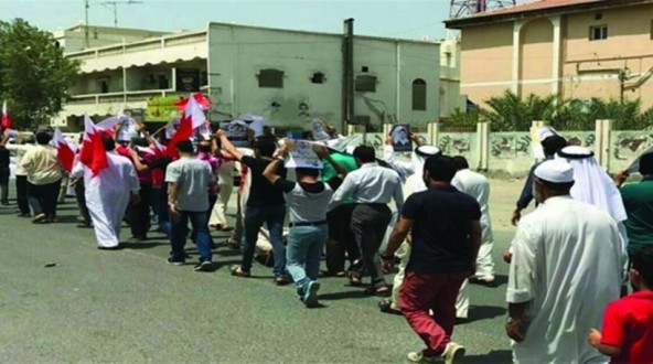 Μπαχρέιν: 5 νεκροί από επέμβαση της αστυνομίας εναντίον καθιστικής διαμαρτυρίας σιιτών (βίντεο)