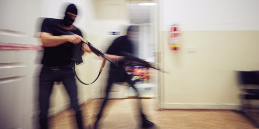 Τι πρέπει να κάνεις σε περίπτωση τρομοκρατικής επίθεσης (βίντεο)