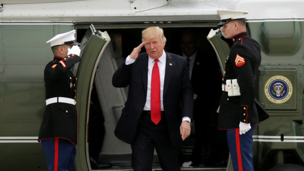 Ν.Τραμπ: Έστειλε δύο πυρηνικά υποβρύχια ανοιχτά της Κορεατικής