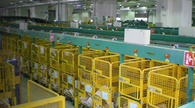 Συναγερμό στην αστυνομία: Ψάχνουν εκρηκτικούς φακέλους σε πολιτικά γραφεία και ΕΛΤΑ