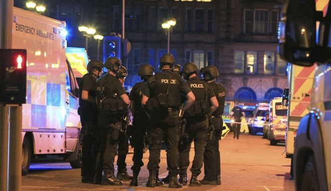 Οι κινήσεις του δράστη λίγο πριν το μακελειό στο Μάντσεστερ – Ποιο το προφίλ του (φωτό)