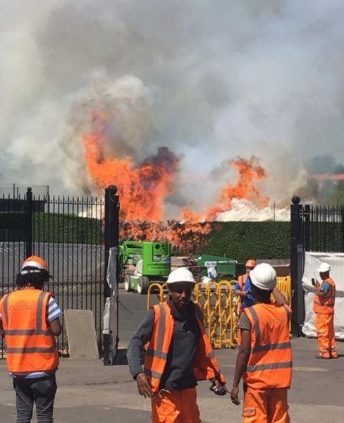Συναγερμός στο Λονδίνο: Πυρκαγιά έχει ξεσπάσει στο στάδιο τένις του Γουίμπλεντον (φωτό)