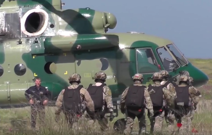 Ρωσία: Οι δυνάμεις ειδικών αποστολών Spetsnaz σε άσκηση στην Κριμαία! (βίντεο)
