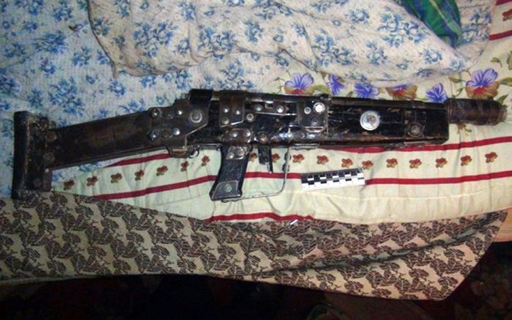 Μοναδικές φωτογραφίες από αυτοσχέδια όπλα που έχει κατασχέσει η ρωσική αστυνομία