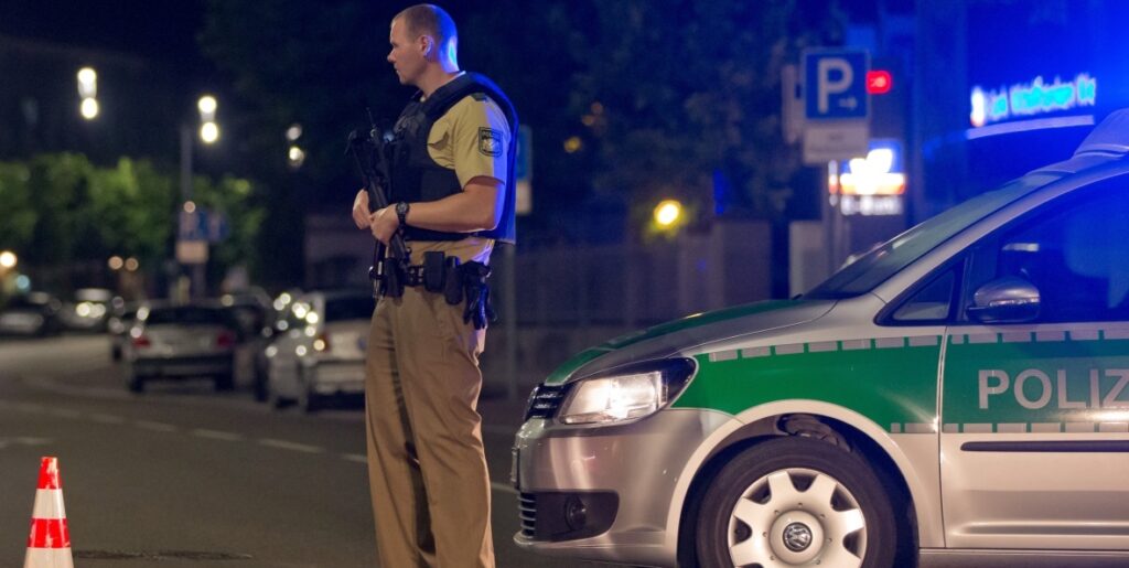 Νέα σφαγή στην Γερμανία: Αφγανός σκοτώνει 5χρονο παιδί και τραυματίζει βαριά την μητέρα του (βίντεο) (upd)