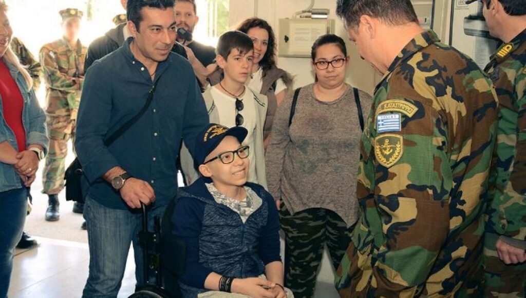 Θλίψη στις ΕΔ – «Έφυγε» ο πιο μικρός ΟΥΚ στην ιστορία του Πολεμικού Ναυτικού (φωτό, βίντεο)