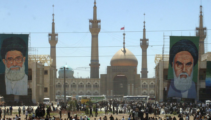 Ιράν: Εξουδετέρωση εκρηκτικού μηχανισμού στο μαυσωλείο του Αγιατολάχ Χομεϊνί – Γυναίκα η δράστης (φωτό)