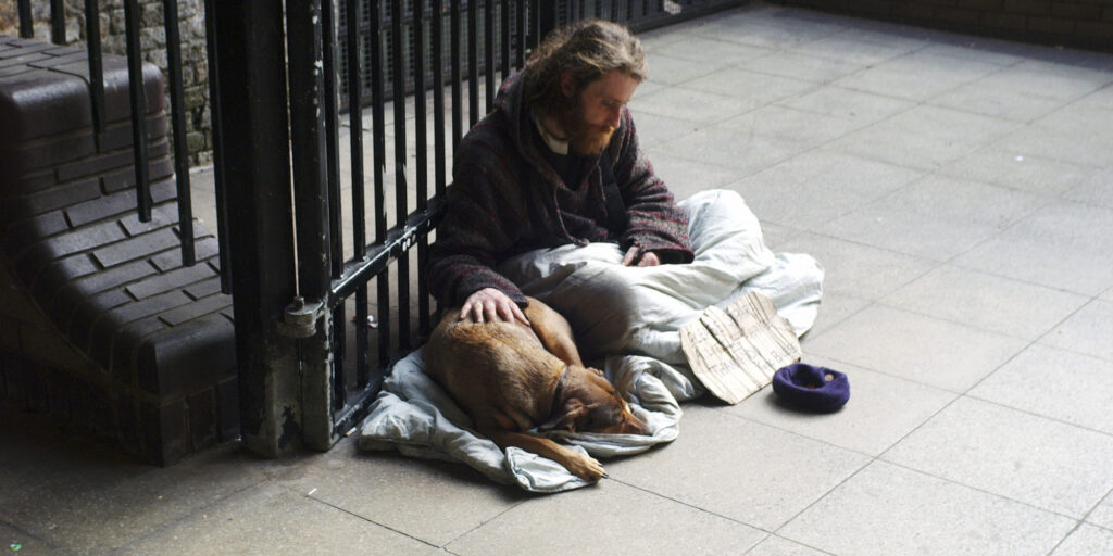Βρετανία: Στρατιώτες της SAS θα παριστάνουν τους … άστεγους για τυχόν τρομοκρατικά χτυπήματα