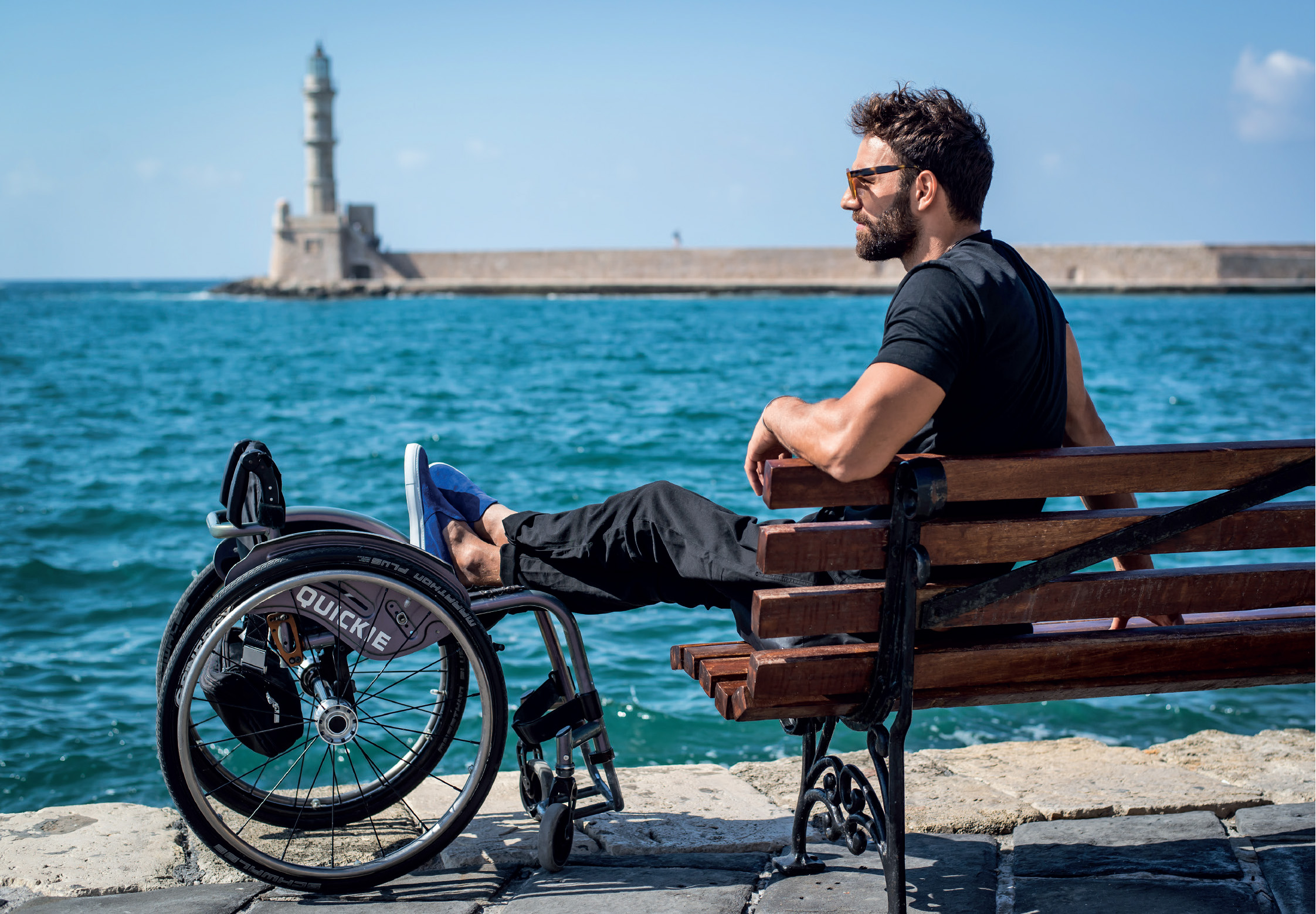 Επιτήδειοι έκλεψαν τις ρόδες από το αυτοκίνητο του Παραολυμπιονίκη Αντώνη Τσαπατάκη (φωτό)