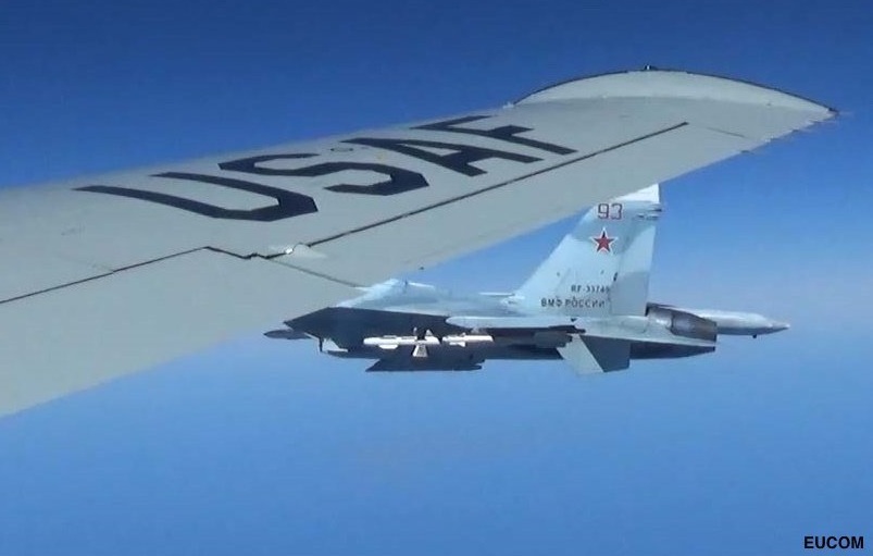 ΗΠΑ: Έδωσαν στη δημοσιότητα φωτογραφίες από την επικίνδυνη προσέγγιση ρωσικού μαχητικού σε αμερικανικό αεροσκάφος