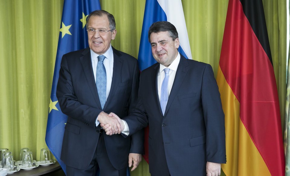 Υπέρ της περιστολής μιας νέας κούρσας εξοπλισμών οι ΥΠΕΞ Ρωσίας και Γερμανίας