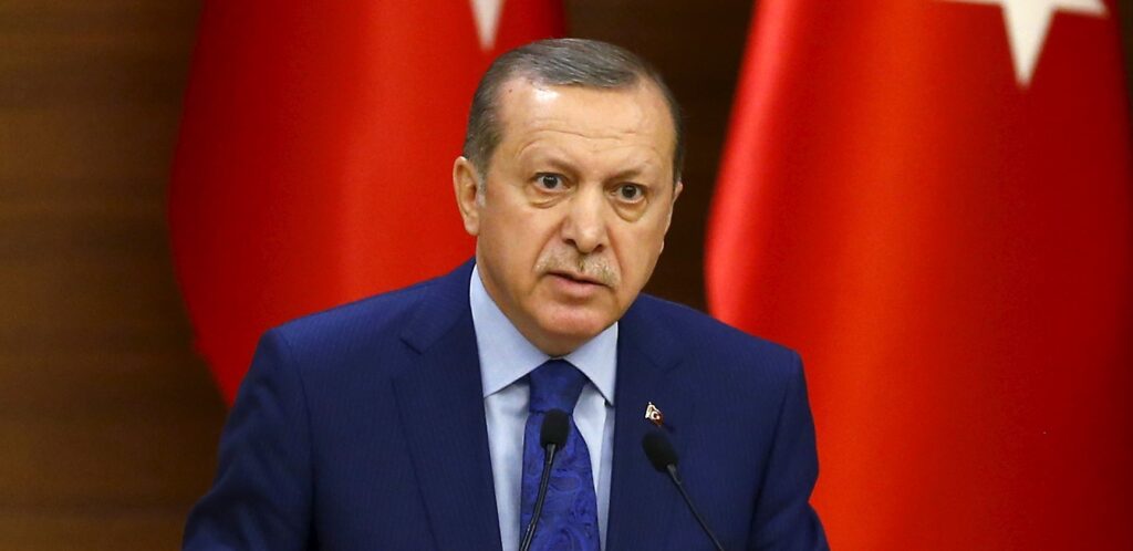 Ρ.Τ.Ερντογάν: «Ικετεύει» για ρωσική στήριξη έναντι των Κούρδων – Συνάντηση με Σ.Σόιγκου