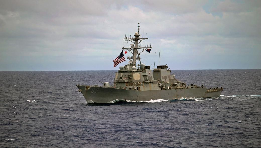 Σινική Θάλασσα: Αμερικανικό πολεμικό πλοίο «παίζει με τη φωτιά» κοντά σε Κινεζικό νησί (φωτό)