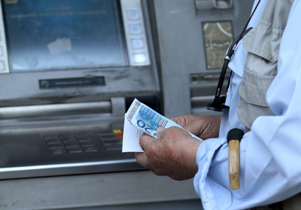 Ανατίναξη ΑΤΜ στην Φθιώτιδα – «Καπνός» οι δράστες με λεία 100.000 ευρώ