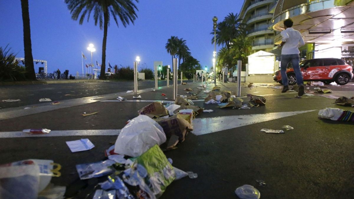 Νίκαια: Ένας χρόνος ακριβώς μετά την πολύνεκρη επίθεση (φωτό)