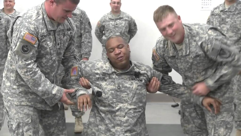 Βίντεο: Δείτε πως καλωσορίζουν τους νεοσύλλεκτους στο στρατό της Αλάσκας