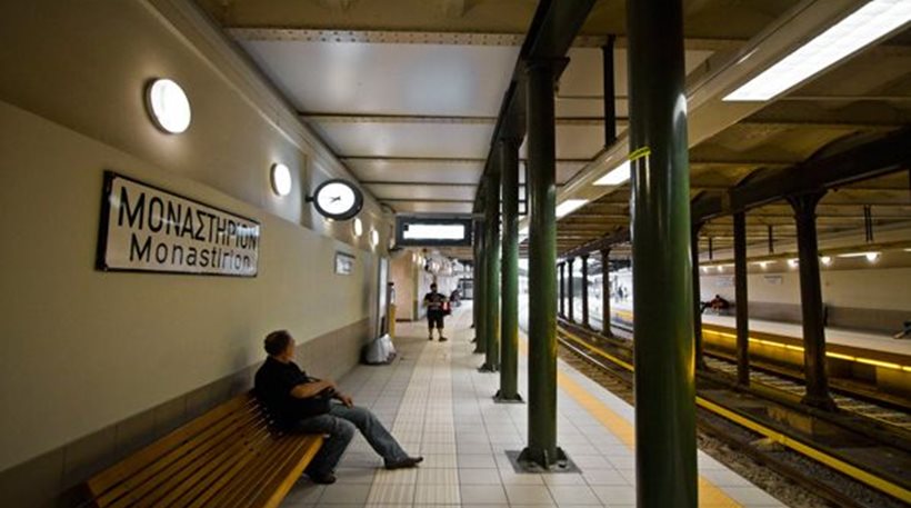 Τηλεφώνημα για ύποπτο σάκο στον Ηλεκτρικό στο Μοναστηράκι – Είχε μέσα ρούχα