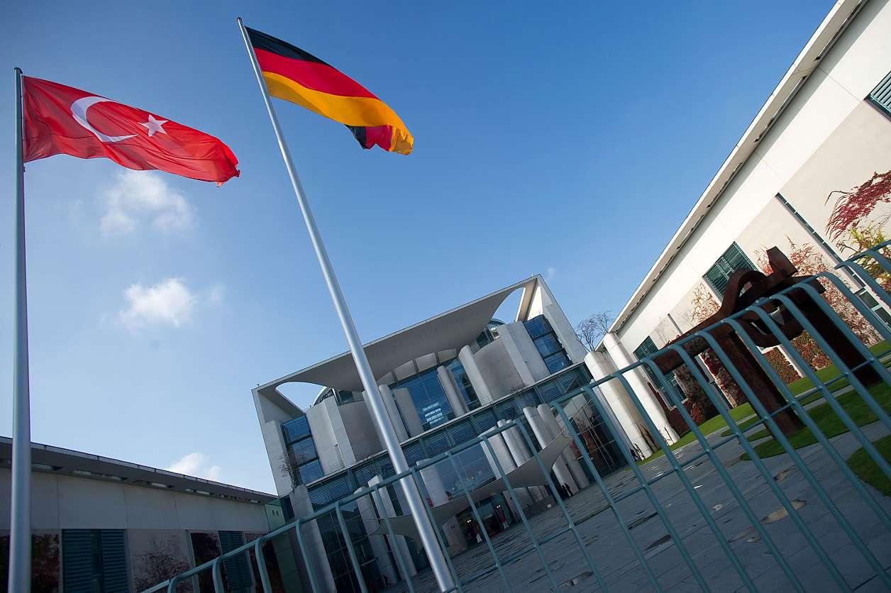 Bild: Το Βερολίνο παγώνει τις αποστολές όπλων στην Τουρκία