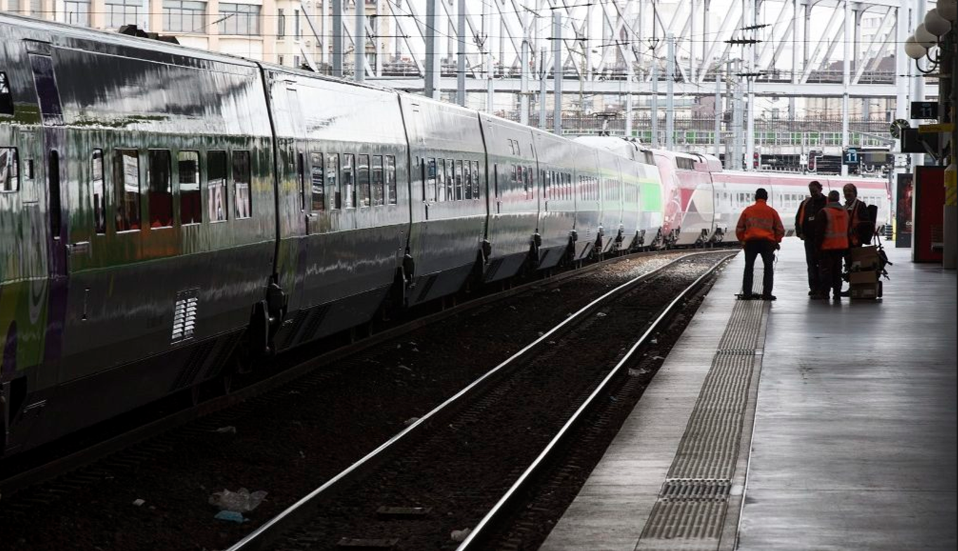 Έκτακτο: Σιδηροδρομικό ατύχημα στη Βαρκελώνη – Τουλάχιστον 48 τραυματίες (φωτό,βίντεο)