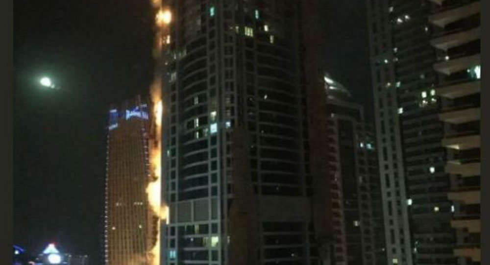 Κανένας τραυματίας στη φωτιά του Torch Tower – Καταστράφηκαν 40 διαμερίσματα