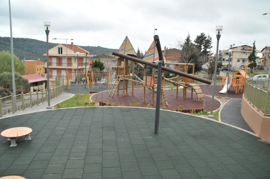 Ηράκλειο: Εμπόριο ναρκωτικών σε παιδικές χαρές και σχολεία- Έξι συλλήψεις