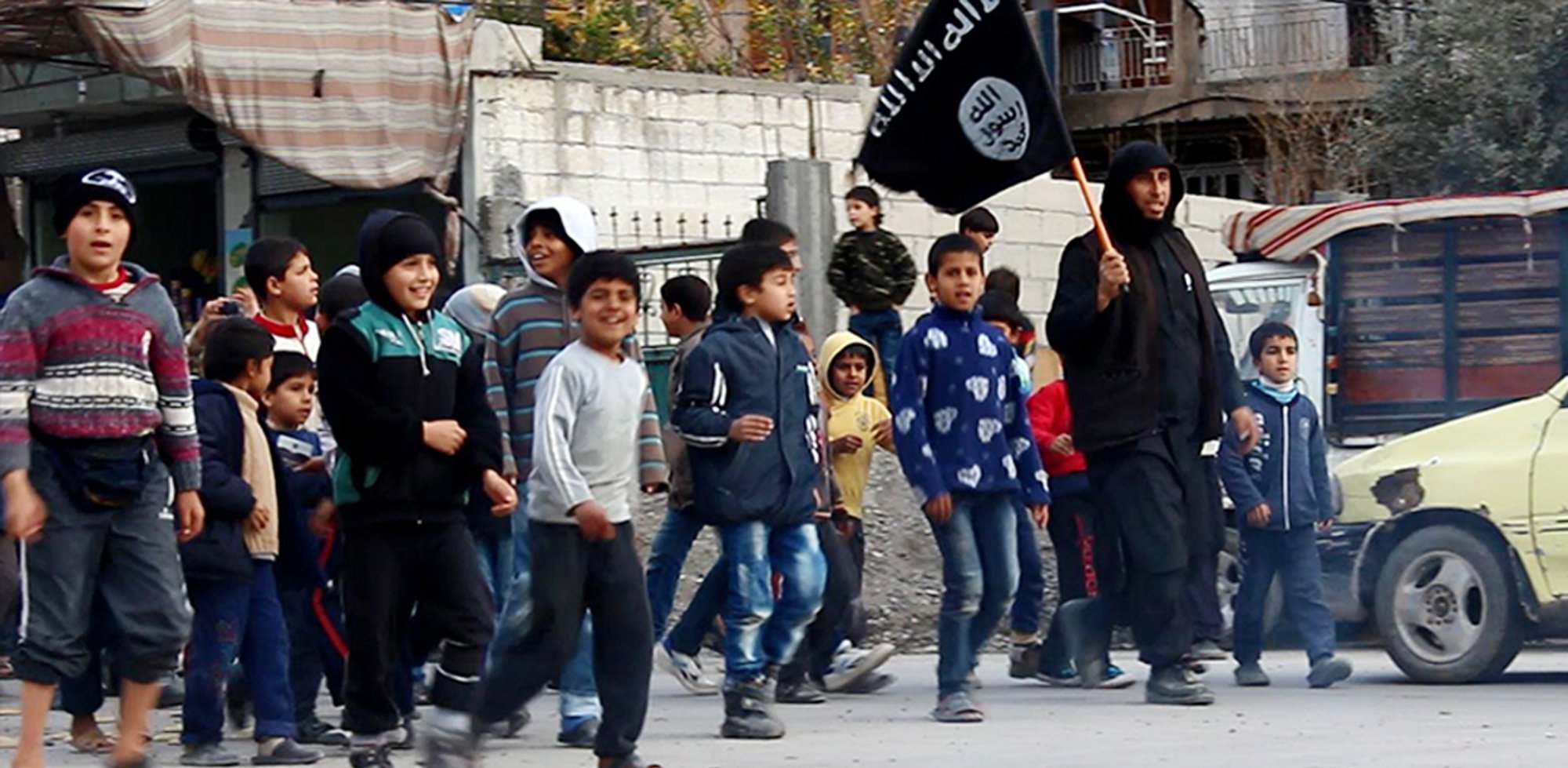 Ταλ Αφάρ: Νεαρός μαχητής του ISIS σκότωσε τον οπλαρχηγό του- Τον έπιασε στο κρεβάτι με τη… μητέρα του