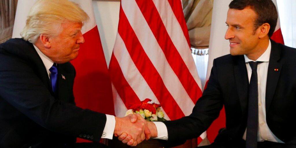 Τηλεφωνική επικοινωνία του Ντ.Τραμπ με τον Εμ.Μακρόν για τη Βόρεια Κορέα
