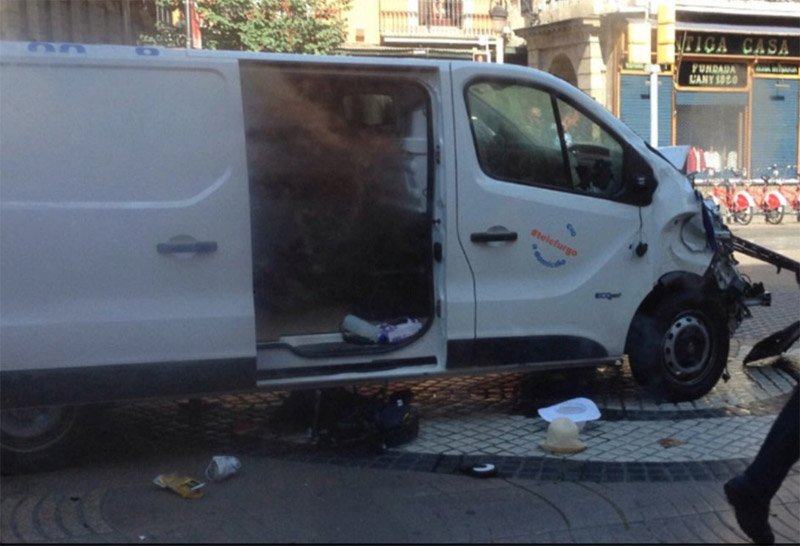 Ισλαμιστές εισέβαλαν σε τουρκικό εστιατόριο και κρατούν ομήρους- Δεν υπάρχει ομηρία λέει η αστυνομία (φωτό, βίντεο)