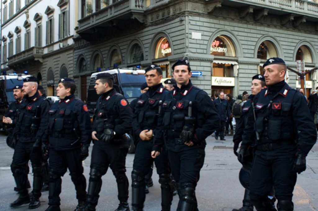 Ιταλία: Φοβούνται για τρομοκρατικό χτύπημα – Θωρακίζονται με τσιμεντένια οδοφράγματα (φωτό)