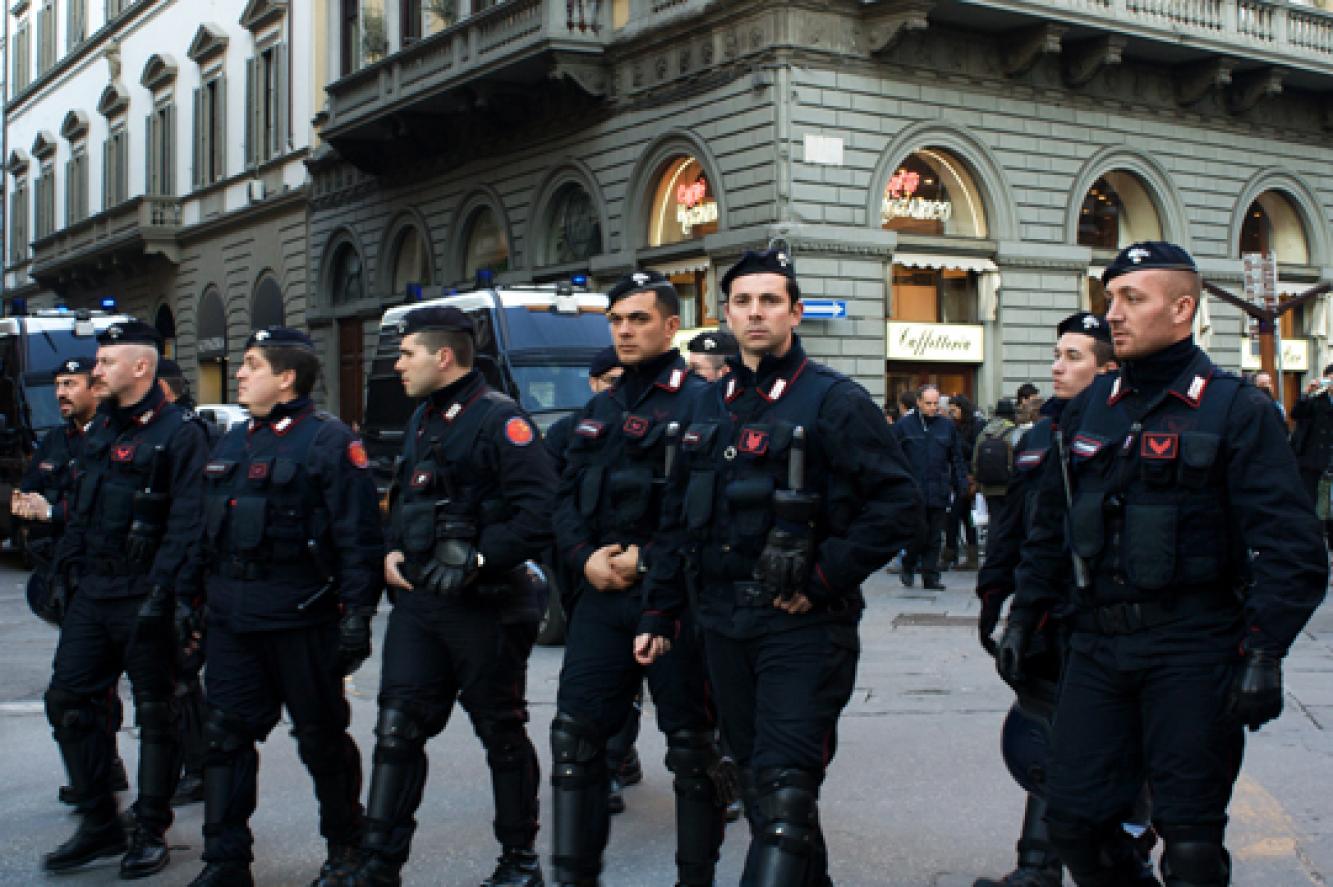 Ιταλία: Φοβούνται για τρομοκρατικό χτύπημα – Θωρακίζονται με τσιμεντένια οδοφράγματα (φωτό)