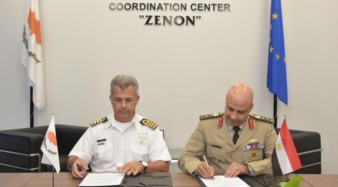 Πρόγραμμα εφαρμογής στρατιωτικής συνεργασίας υπέγραψαν Κύπρος και Αίγυπτος