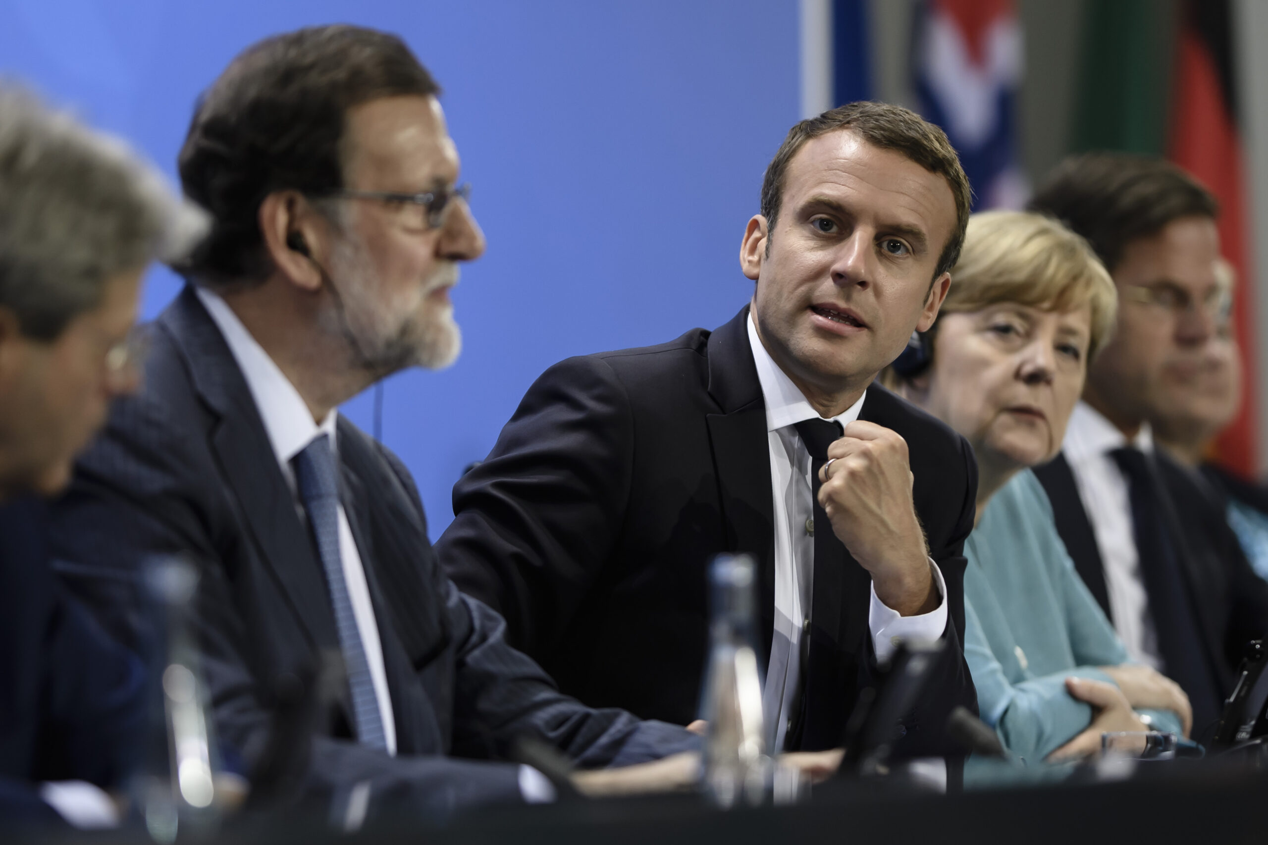 «Σκληρός πυρήνας» ΕΕ για μεταναστευτικό: Έκτακτη σύσκεψη στο Παρίσι – Αποφασίζουν για την Ελλάδα χωρίς την Ελλάδα